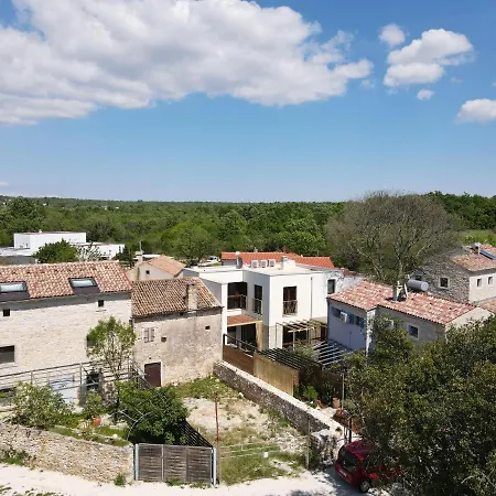 Nascosta * Vodnjan