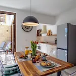 Villa Nascosta *