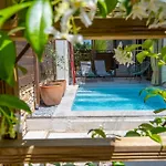 Villa Nascosta *